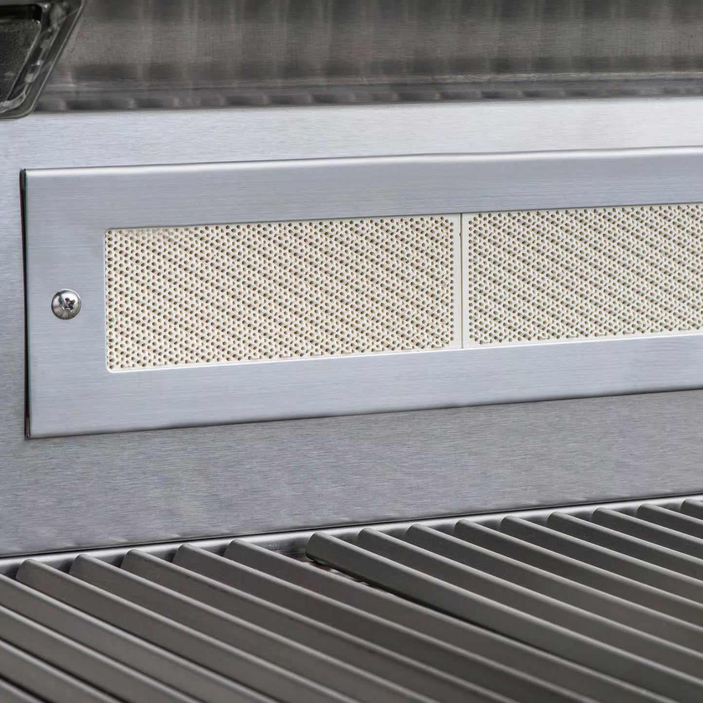 Blaze LTE 40-Inch 5-Burner Built-In Gas Grill w/ Rear Infrared Burner & Grill Lights