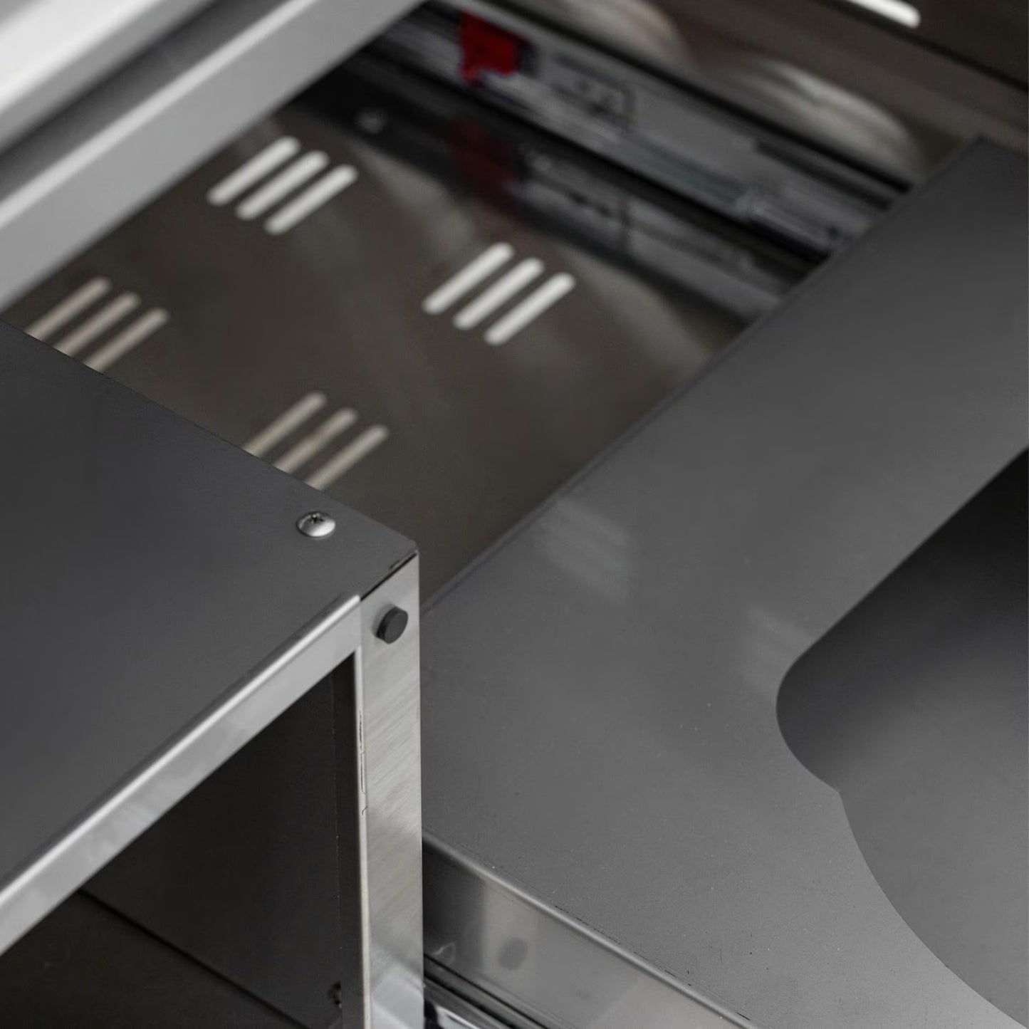 Blaze LTE PRO 40-Inch Gas Griddle w/ Digital Temperature Screen & Lift-Assist Lid