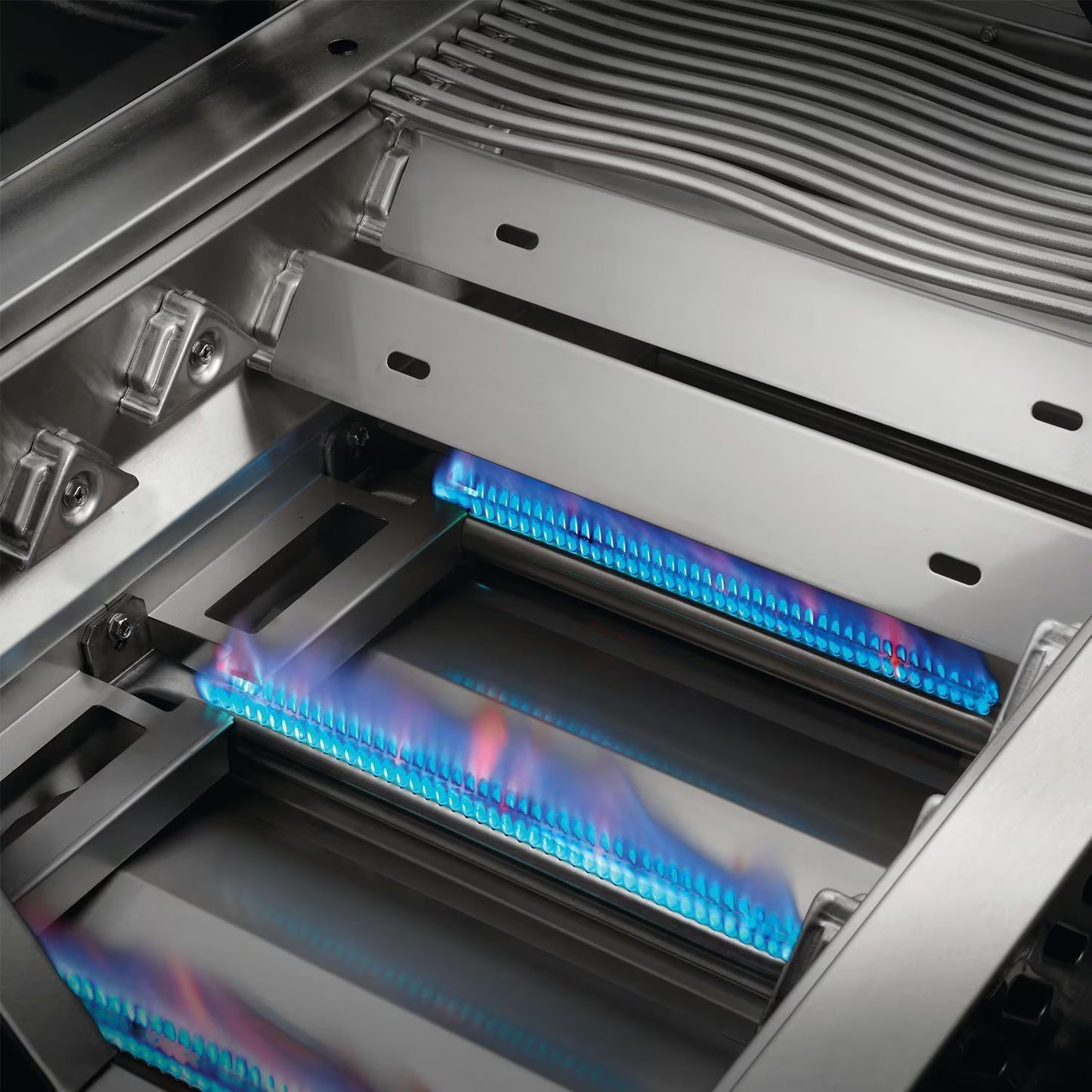 Napoleon 500 Series 4-Burner 32-Inch Built-In Propane Grill