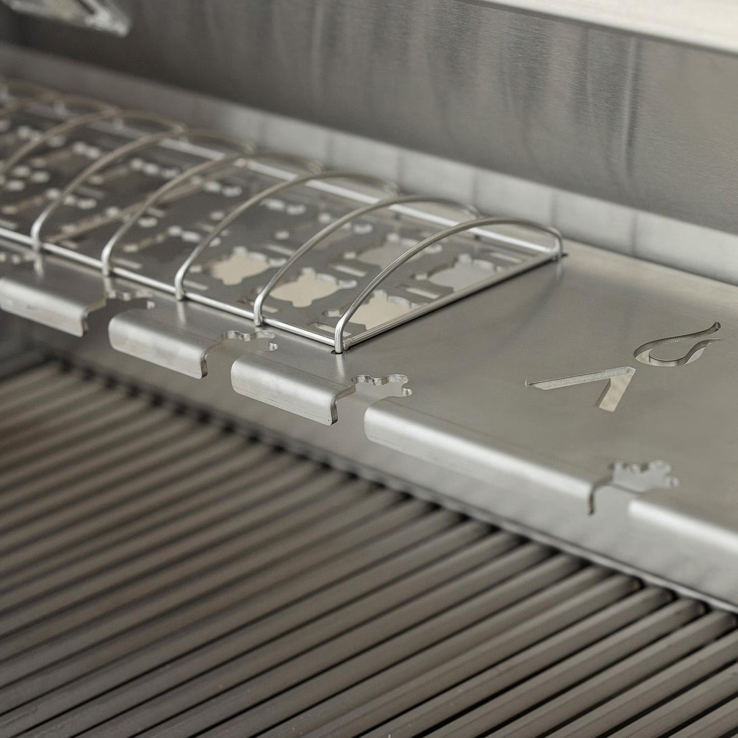 Blaze LTE PRO 40-in 5-Burner Built-In Grill w/ Digital Temperature Screen