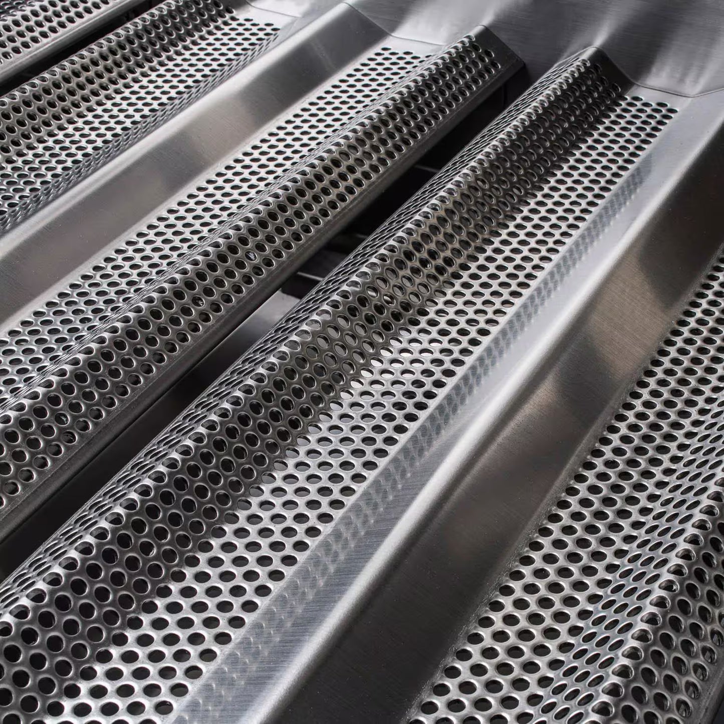 Blaze LTE 40-Inch 5-Burner Built-In Gas Grill w/ Rear Infrared Burner & Grill Lights