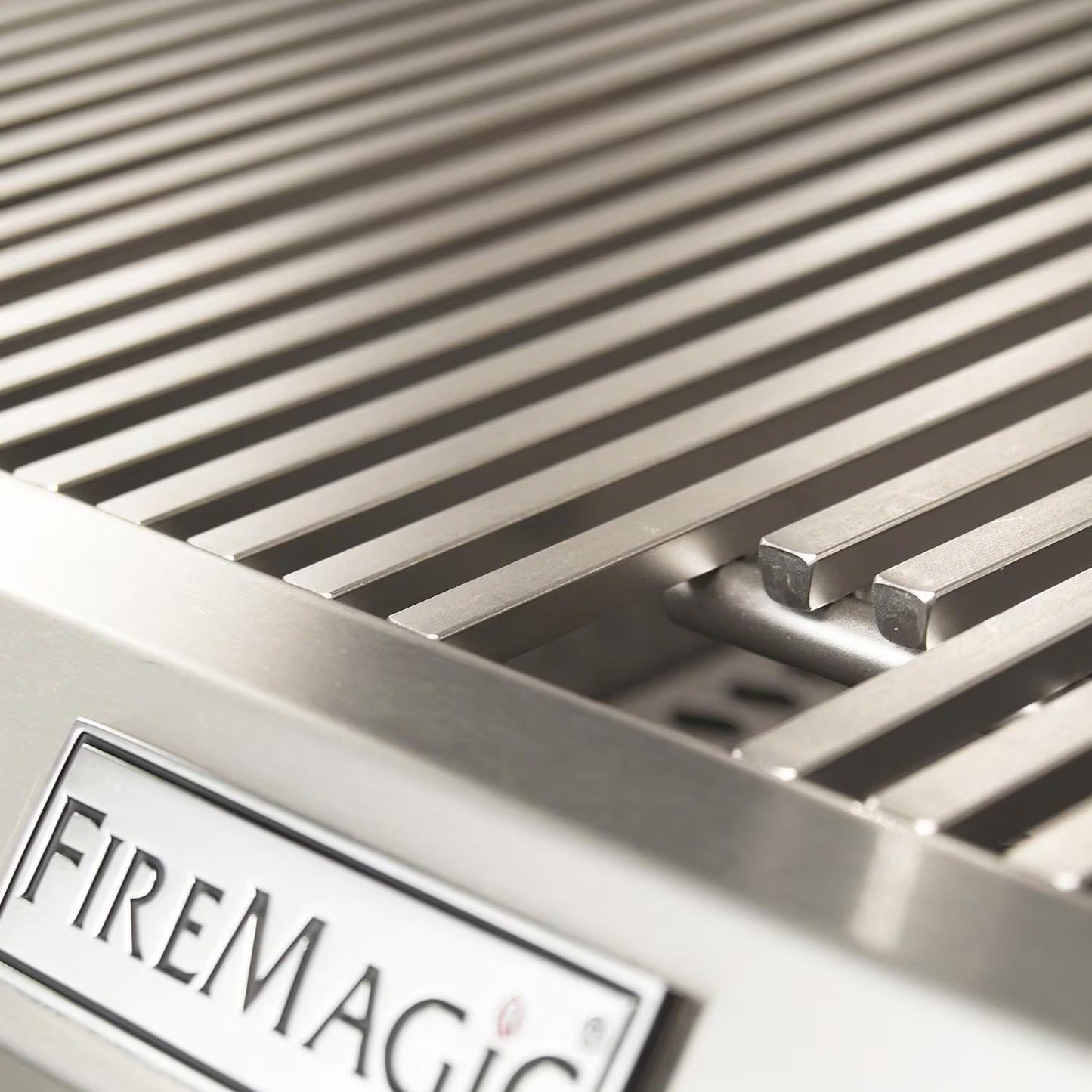 Fire Magic Aurora A660i 30-Inch Built-In Gas Grill with Analog Thermometer