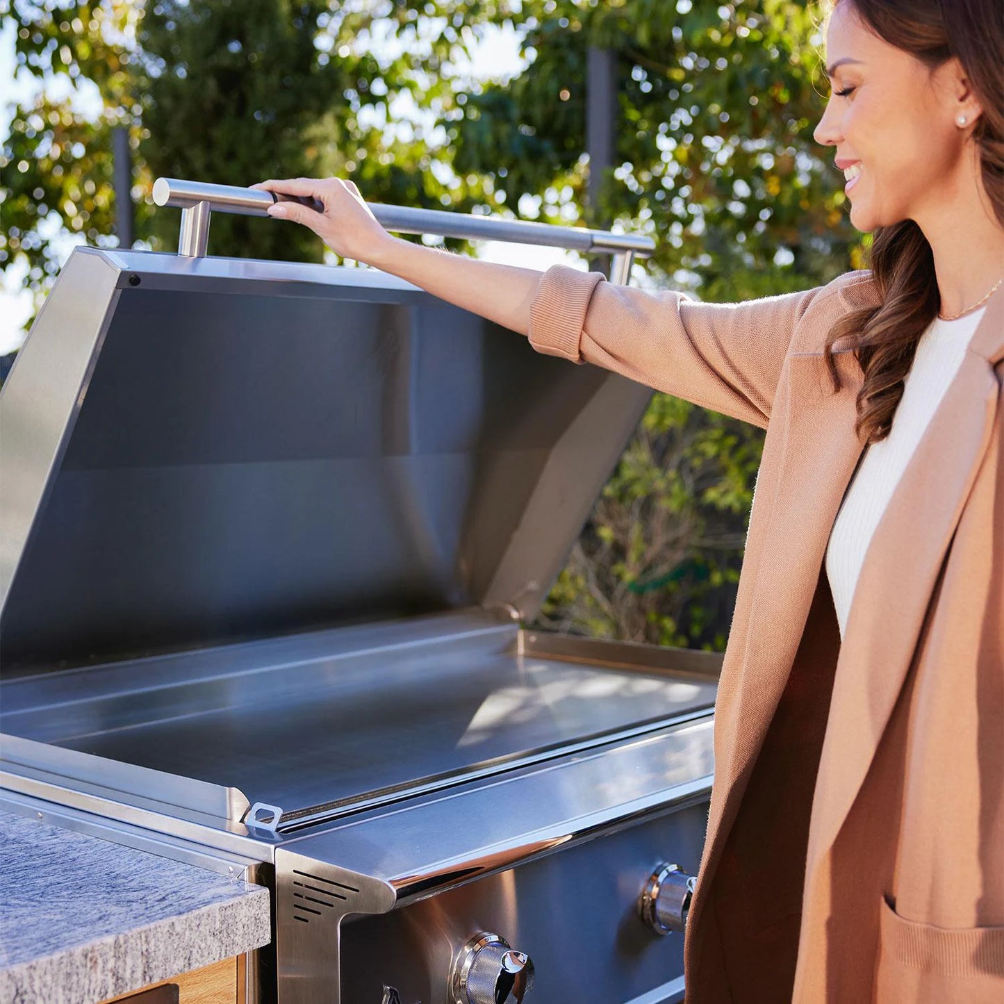 Blaze LTE PRO 40-Inch Gas Griddle w/ Digital Temperature Screen & Lift-Assist Lid