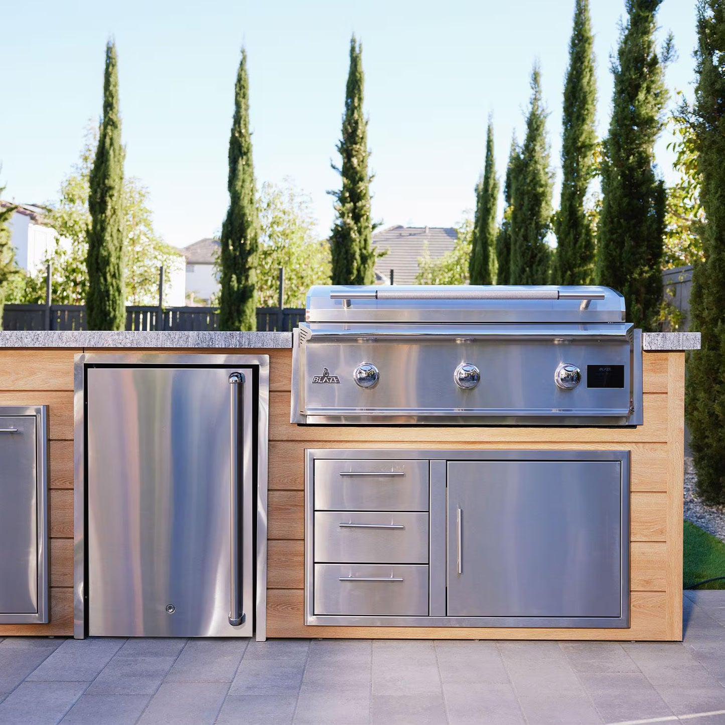 Blaze LTE PRO 40-Inch Gas Griddle w/ Digital Temperature Screen & Lift-Assist Lid